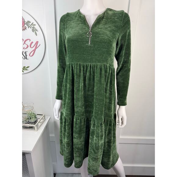 Beautiful Women’s Dress Size S - Picture 1 of 7